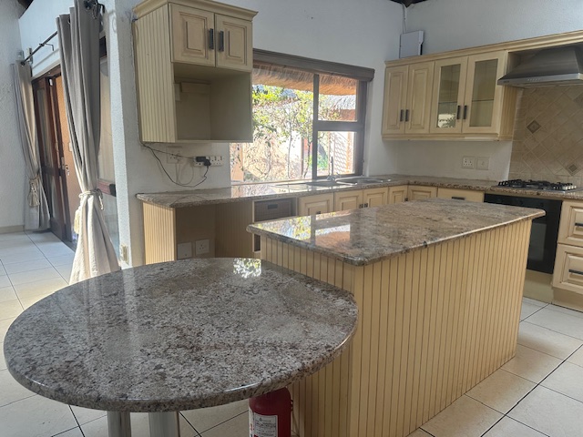 4 Bedroom Property for Sale in Lakeland North West